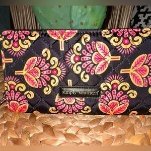 NWT Simply Southern Quilted Phone Wallet